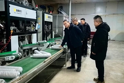 對接地方產(chǎn)業(yè) 鏈接行業(yè)前沿——副校長伍國強率隊赴天?？h開展“訪企拓崗”專項行動